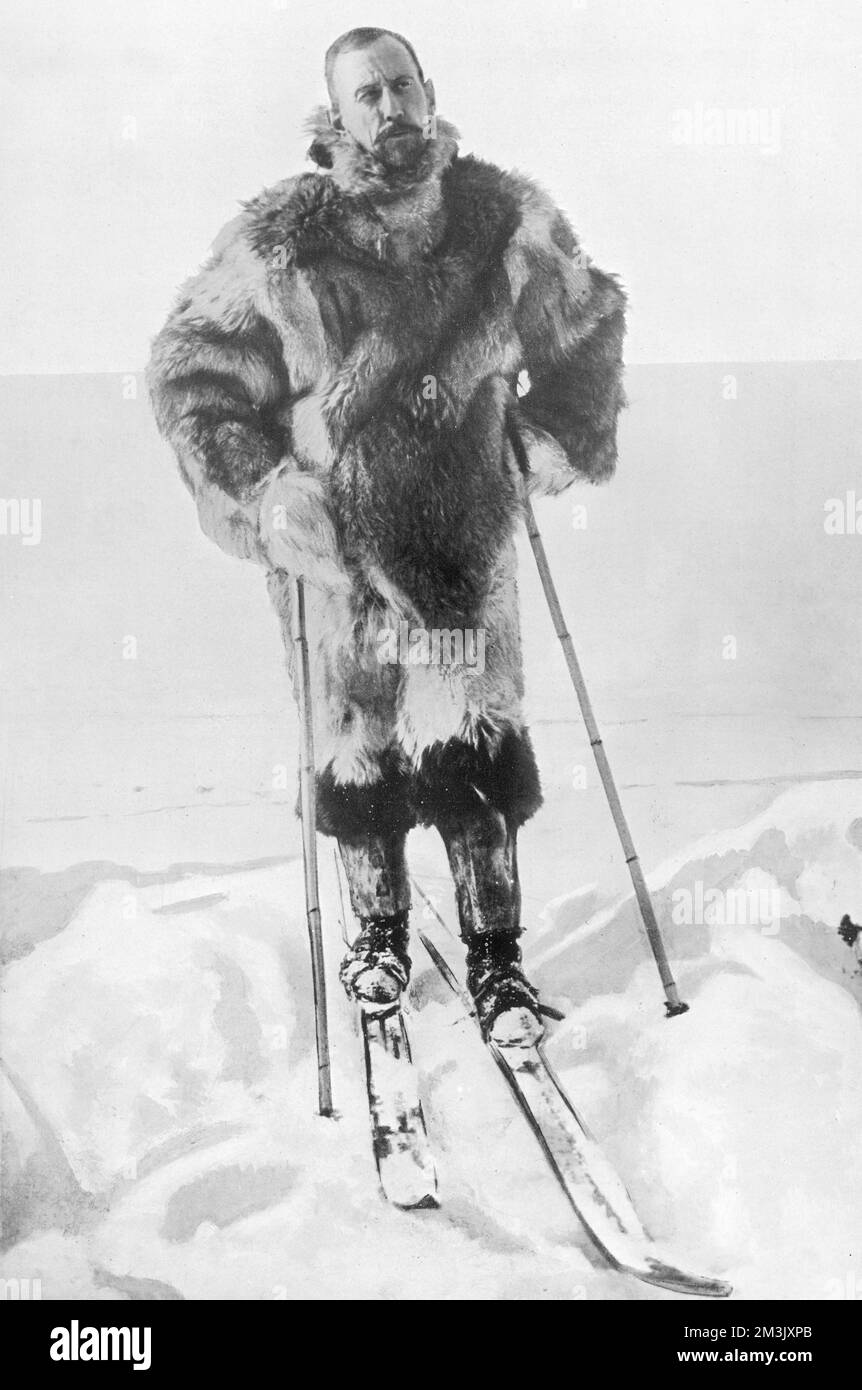 Kapitän Roald Engelbreth Gravning Amundsen (1872 - 1928), norwegischer Forscher, in seiner kalten Wetterkleidung und seinen Skiern, Antarktis. Amundsen führte die ersten Expeditionen durch die Nordwestpassage und erreichte den Südpol. Datum: 1912 Stockfoto