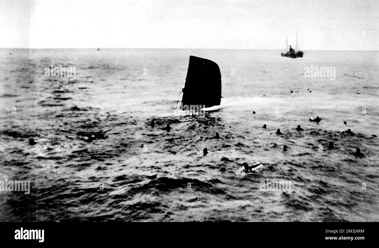 Republikanisches U-Boot 'B.6', das vor Corunna sinkt; spanische CIVI Stockfoto