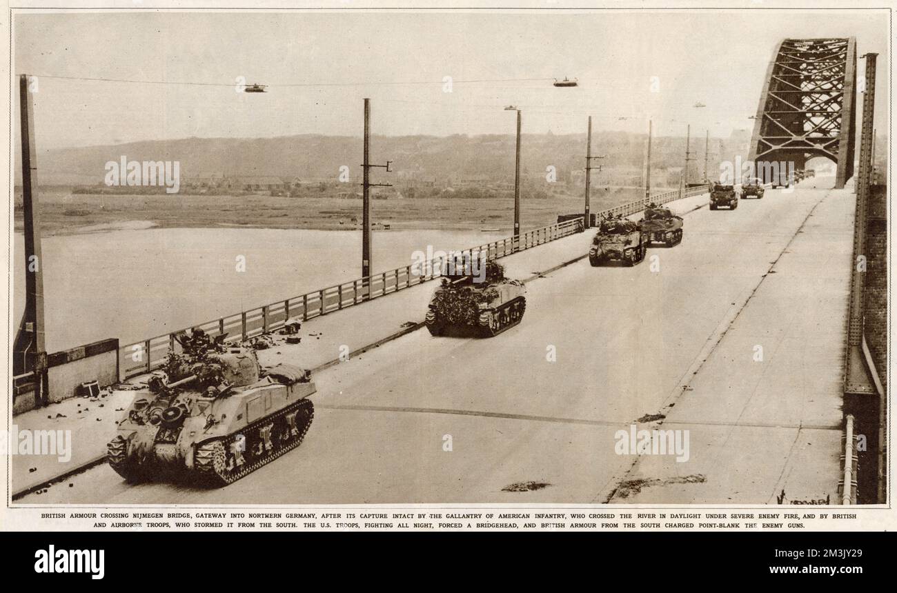 Die Sherman-Panzer des britischen 30. Korps überqueren die Nijmegen-Brücke, als Teil der Operation "Market Garden", September 1944. Am 17. September 1944 wurde die Operation "Market Garden" in die Tat umgesetzt; ein mutiger Plan, den Feldmarschall Montgomery entworfen hatte, um tausende von Luftstreitkräften nach Holland abzusetzen, um eine Invasionsroute nach Deutschland zu erobern. Die britische First Airborne, die amerikanische 81.- und 101.-Division nahmen an dem Plan Teil, der letztendlich erfolglos war. Stockfoto