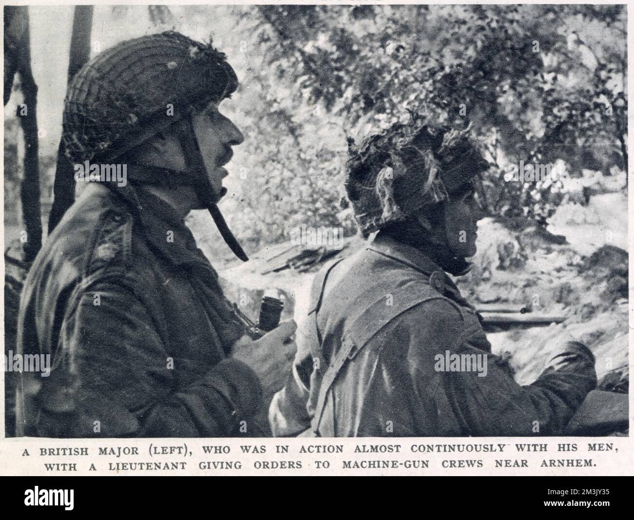 Britischer Major und Leutnant bei Arnheim; zweiter Weltkrieg Stockfoto
