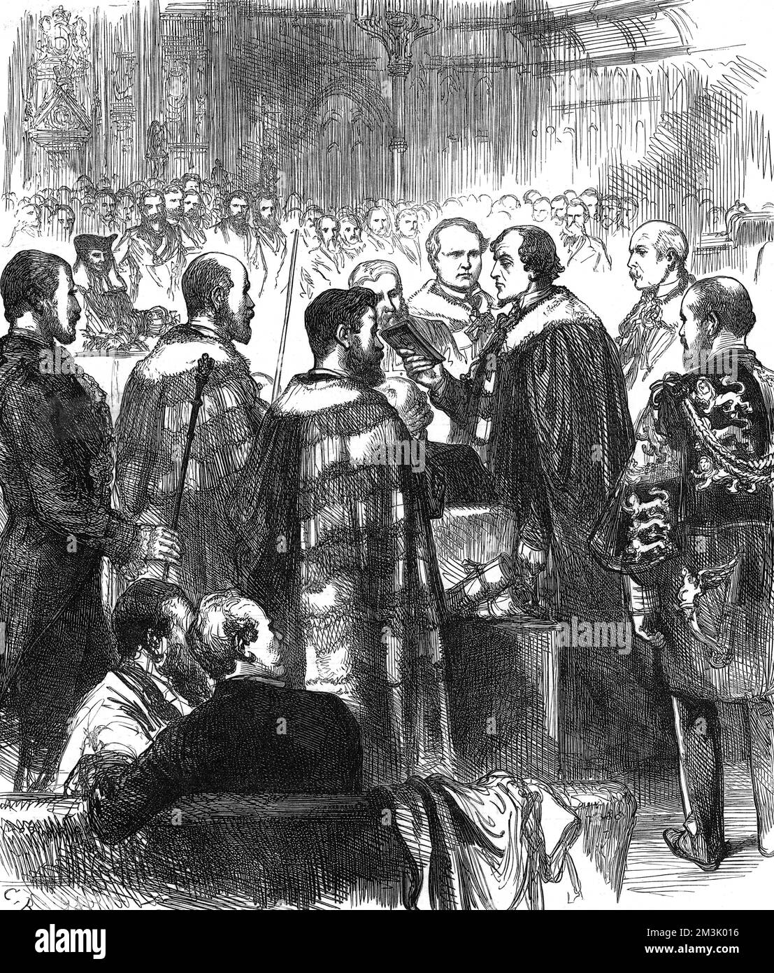 Benjamin Disraeli, 1.. Graf von Beaconsfield, der den Eid im House of Lords ablegte, vor seiner ersten Sitzung als Gleichgesinnter. Disraeli (1804-1881), englischer Staatsmann und Schriftsteller, ist rechts neben dem Bild zu sehen, das eine bibel enthält. 1877 Stockfoto