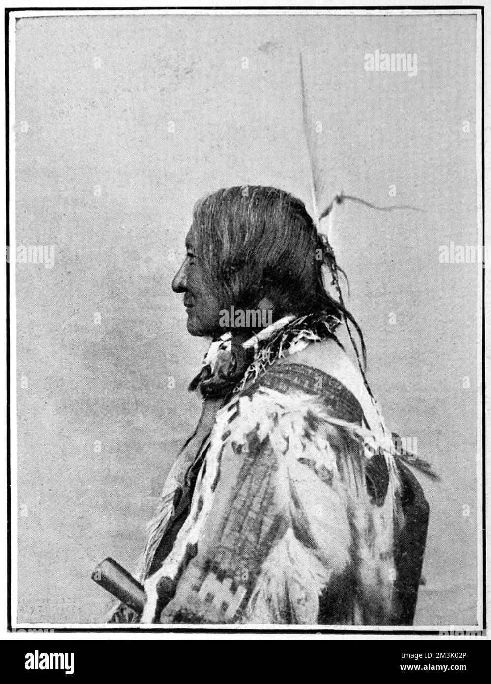 In all ihrer Kriegsbemalung, Chiefs des verschwundenen Sioux-Stammes. Die Sioux waren ursprünglich der wichtigste Stamm in Dakota. 1851 hatten sie fast ihr gesamtes Land verloren. Ihr letzter großer Aufstieg war 1876, als sie die Amerikaner unter ihrem großen Chief Sitting Bull herausforderten Datum: 1905 Stockfoto
