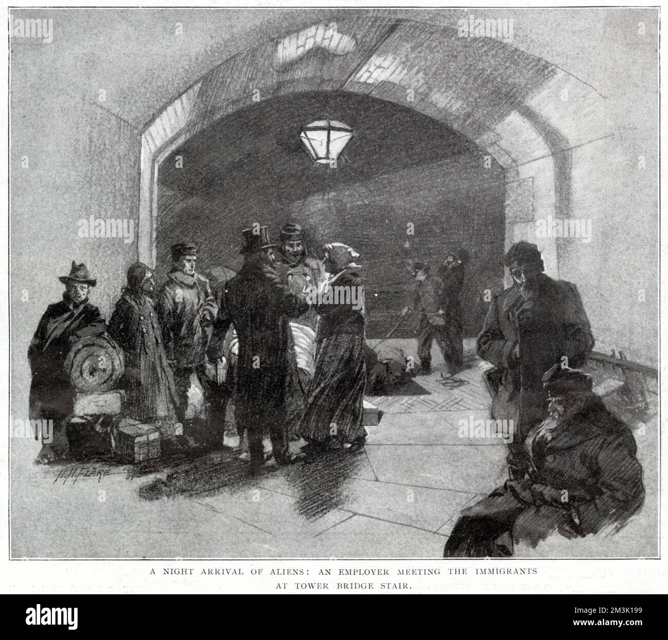 Immigranten kommen nachts an der Tower Bridge Treppe in London an. Einige der Einwanderer (Zentrum) werden von ihrem neuen Arbeitgeber begrüßt. Datum: 1904 Stockfoto