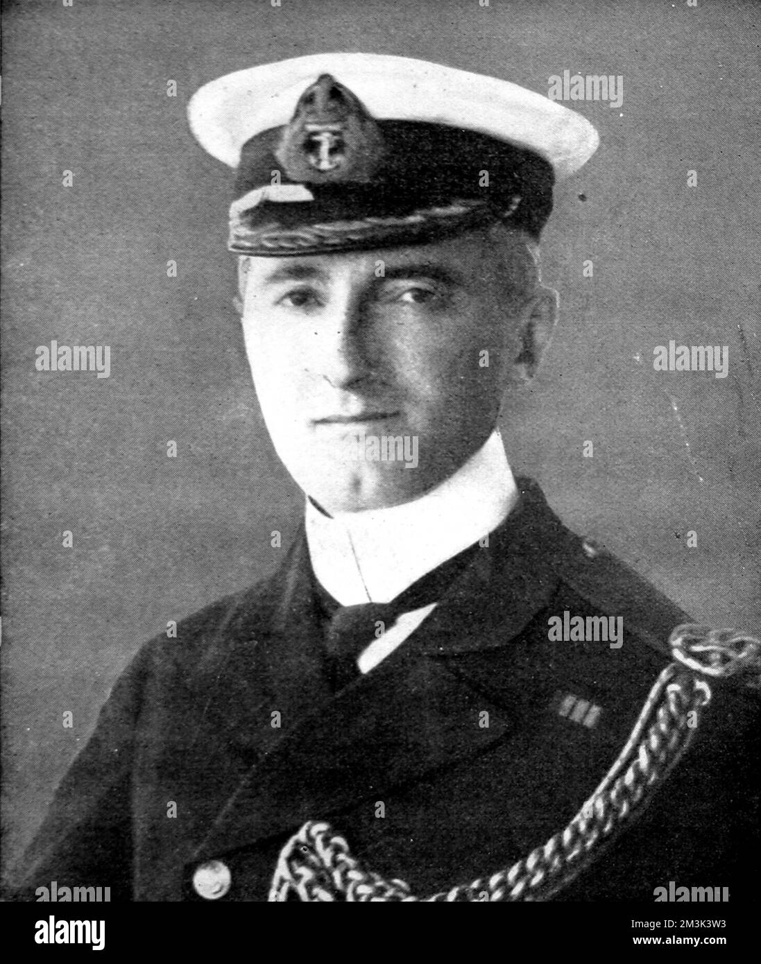 Captain Arther N. Loxley, H.M.S FORMIDABLE, war auf HMS FORMIDABLE, als es von einem deutschen U-Boot 20 Meilen vom Startpunkt entfernt, um 2 Uhr, 1.. Januar 1915, mit zwei Torpedos unterging Datum: 1915 Stockfoto