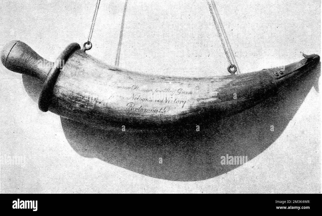 Eine Grundierung mit einer Inschrift, die besagt, dass es von Nelsons Flaggschiff H.M.S. ist Sieg. Diese Grundierungen waren Nahrung für Nelsons Waffen auf der „Victory“, die 1805 zur berühmten Schlacht von Trafalgar führte. Datum: 1805 Stockfoto