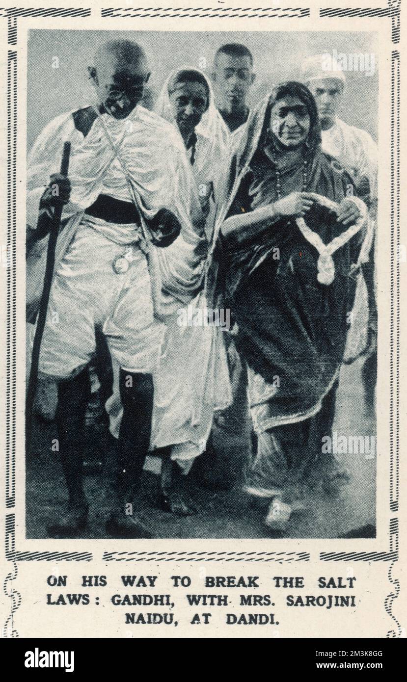 Gandhi mit Frau Sarojini Maidu in Dandi vor dem Salzmarsch 1930 Stockfoto