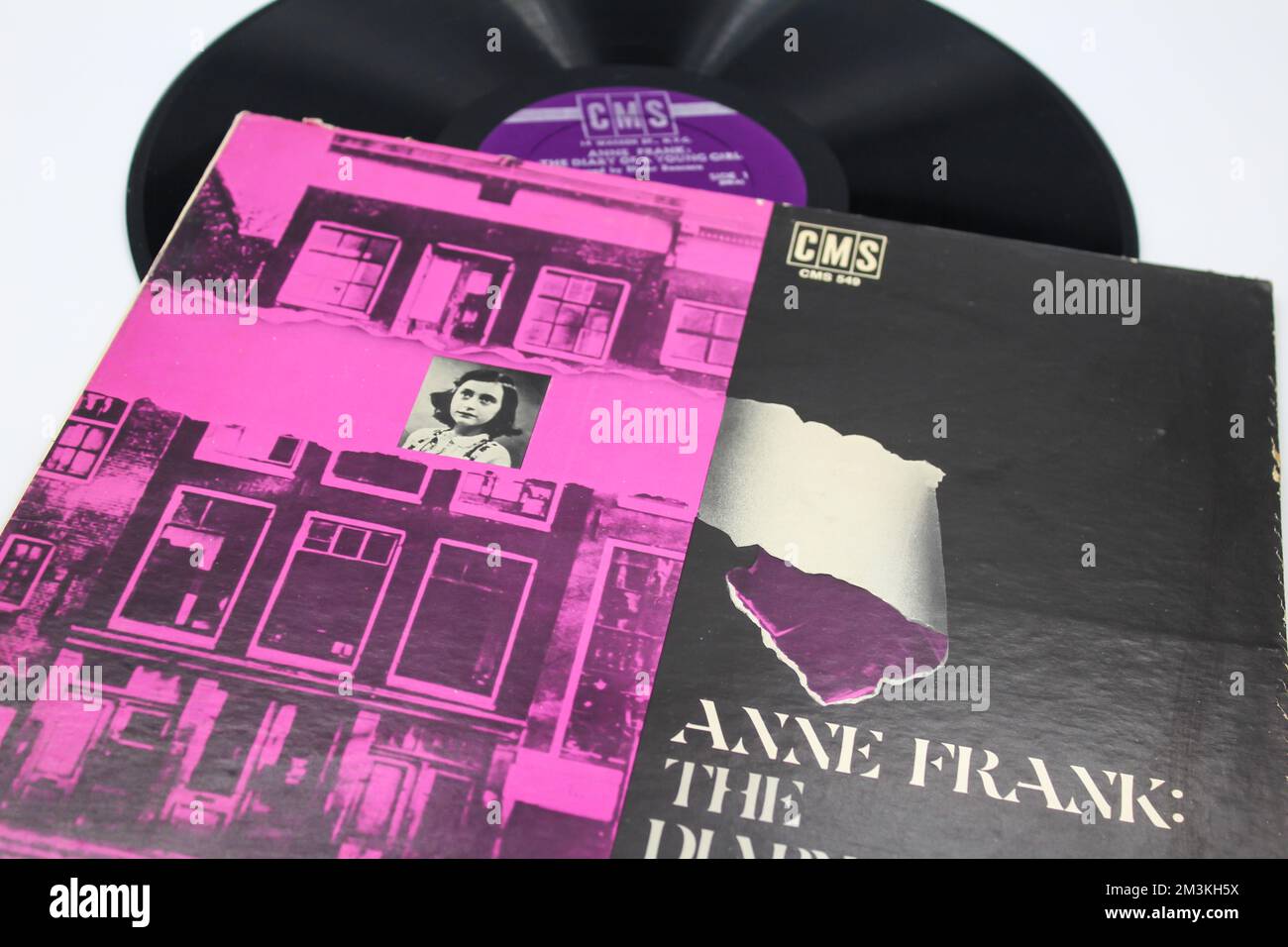 Anne Frank das Tagebuch eines jungen Mädchenalbums auf Vinyl-Schallplatte. Hörbuch, Autobiographie Stockfoto