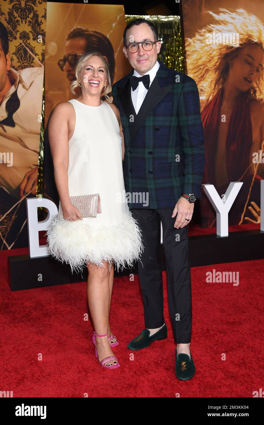 Los Angeles, USA. 15.. Dezember 2022. Jaime Nicole Padula und P. J. Byrne kommen am 15. Dezember 2022 zur globalen Premiere von Paramount Pictures von "Babylon" im Academy Museum of Motion Pictures in Los Angeles, Kalifornien, an. © OConnor / AFF-USA.com Kredit: AFF/Alamy Live News Stockfoto