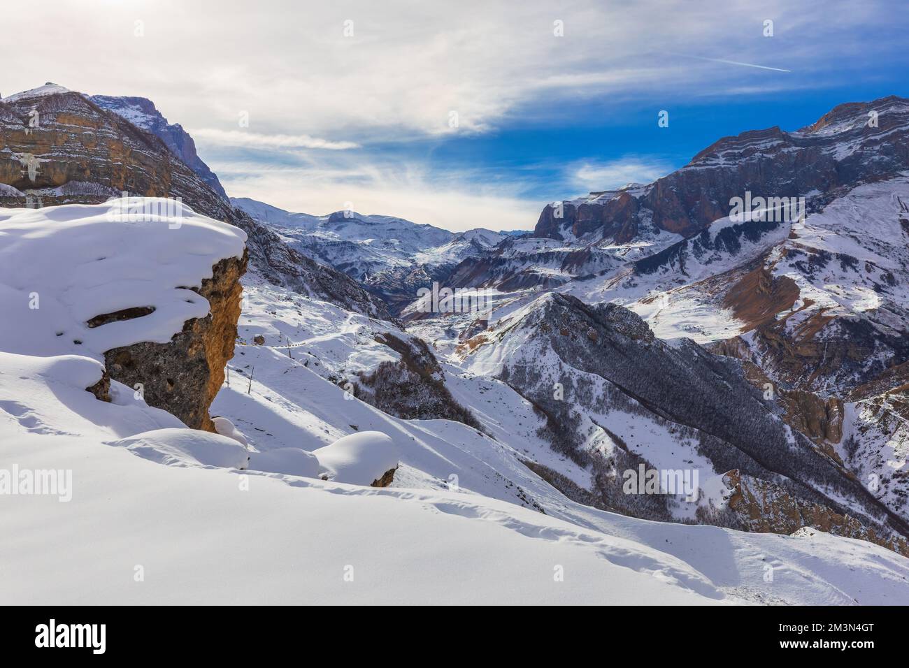 Schneebedeckte Berge Shahdag in Aserbaidschan Stockfoto