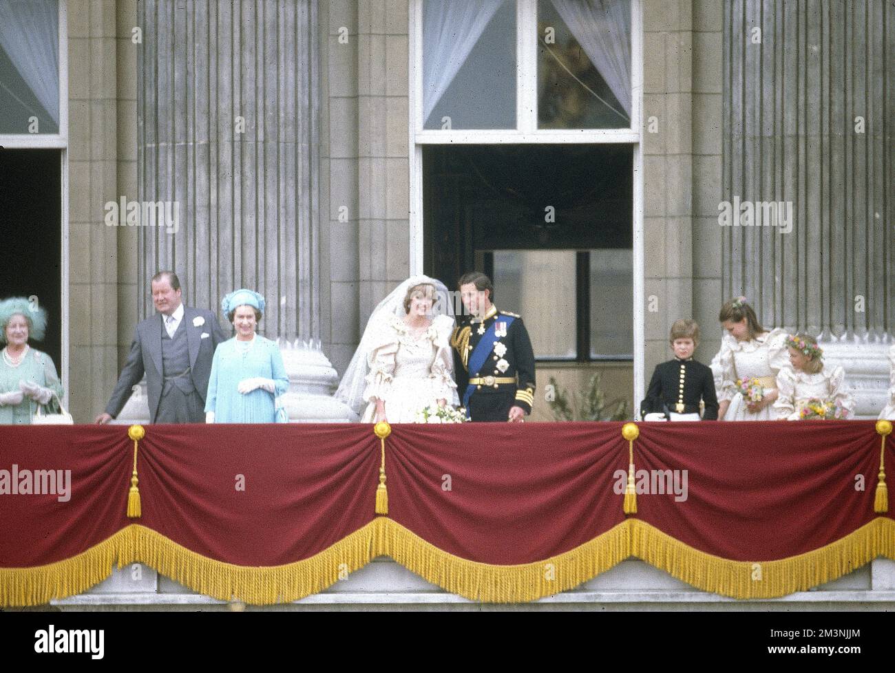 Königin Elizabeth II., Königin Mutter und Prinz Philip, kommen in der St. Paul's Cathedral an, um Prinz Charles und Lady Diana Spencer am 29. Juli 1981 zu heiraten. Datum: 1981 Stockfoto