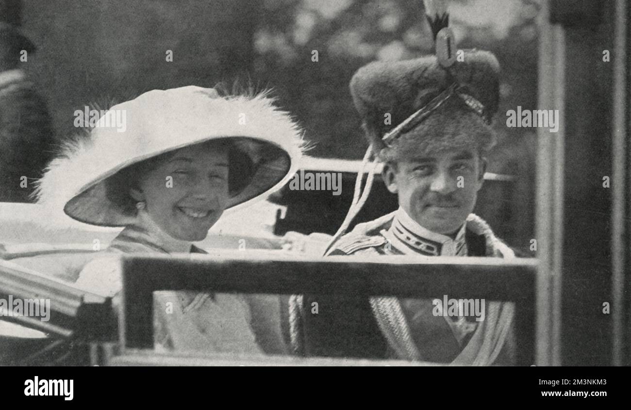 Das glückliche Paar: Prinzessin VIKTORIA LUISE von Preußen, einzige Tochter von Kaiser Wilhelm II., und Prinz Ernest Augustus von Brunswick-Luneburg, Sohn des Herzogs und der Herzogin von Cumberland, kurz nach ihrer Heirat in Berlin. Datum: Mai 1913 Stockfoto