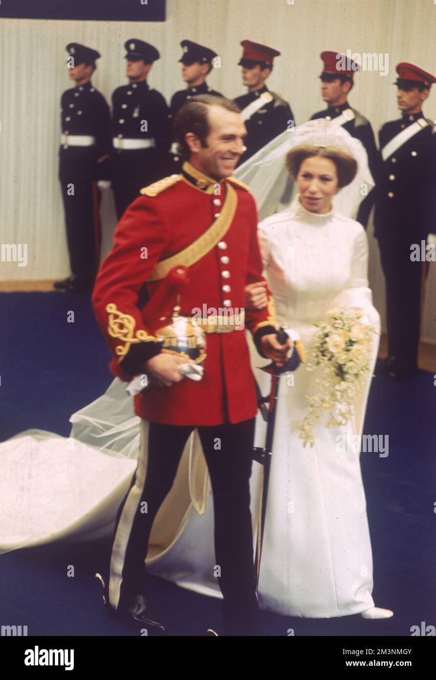 Die Heirat von Prinzessin Anne mit Mark Phillips, einem Lieutenant der 1. Queen's Dragoon Guards, in Westminster Abbey am 14.. November 1973. Datum: 1973 Stockfoto