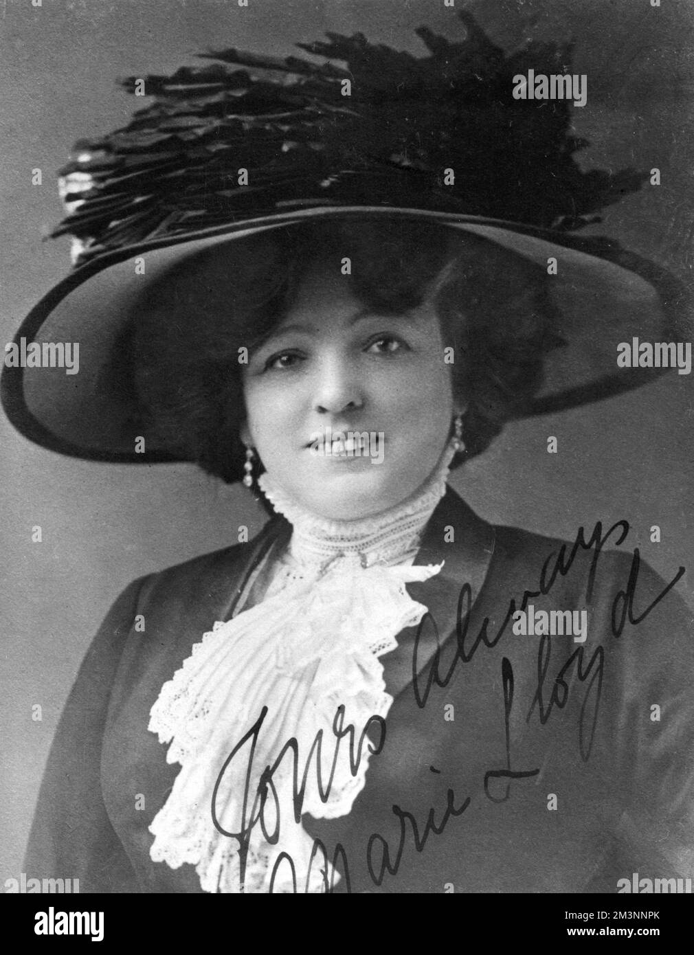 Marie Lloyd, geboren Matilda Alice Victoria Wood (1870 - 1922), britische Musiksängerin, Entertainerin und Comedienne. Eine Superstar-Weltmeisterin zu ihrer Zeit, die das höchste Gehalt eines Entertainers bestritt. Datum: c.1905 Stockfoto