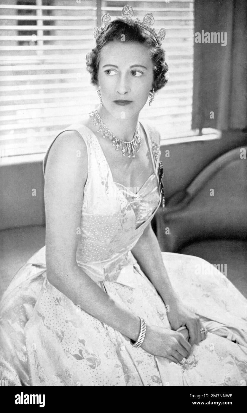 Gräfin von Leicester in ihrem Krönungskostüm Stockfoto