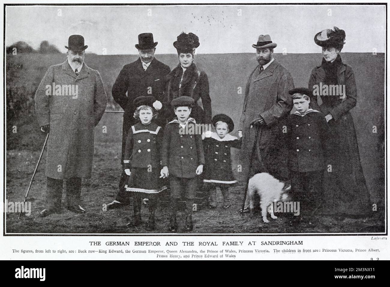 Informelles Foto von Wilhelm II., dem deutschen Kaiser mit Edward VII und Königin Alexandra und Familie in Sandringham. Stockfoto