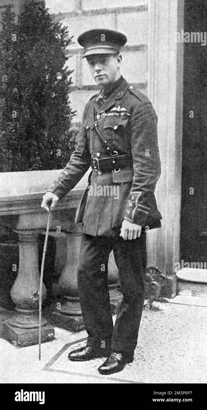 Captain James McCudden (1895 - 1918), R.F.C., V.C., D.S.O. (mit Bar), M.C. (mit Bar), M. M. M. M., Croix de Guerre, Britisches Fliegerace aus dem 1. Weltkrieg und Empfänger des Victoria Cross. McCudden trat 1913 dem Royal Flying Corps bei und wurde während des Krieges von einem Flugmechaniker zum Major. Bei seinem Tod hatte er 57 verschiedene Siege gesammelt, die ihn zum siebtbesten Ass des Konflikts machten. Datum: 1918 Stockfoto