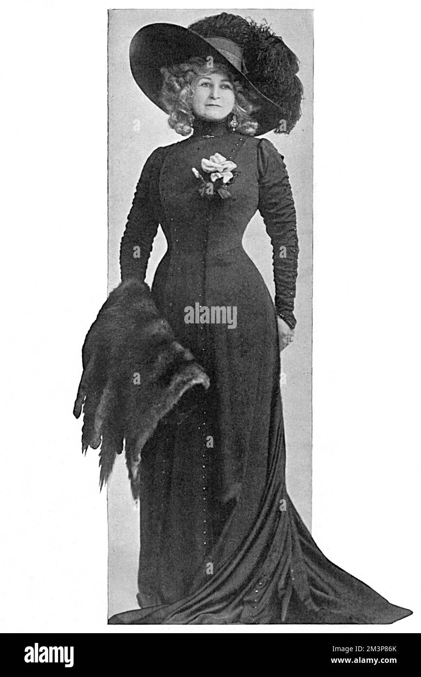 Madame Bertha Trost, eine ungewöhnliche Figur in der Londoner Gesellschaft, die in viktorianischer Kleidung und in einer Kutsche herumfuhr, während des Ersten Weltkriegs als "unerwünscht" deportiert wurde. Madame Trost, die etwa 1895 von Potsdam nach London gezogen war, hatte zwei Geschäfte - einen Schönheitssalon und einen Antiquitätenladen - in der Clifford Street und gab böhmische Partys in ihrem Haus, das angeblich eingerichtet war, alle möglichen exotischen Kuriositäten, Einschließlich eines Rosenholzsargs, den sie für ihren eigenen Untergang gemacht hatte. Um ihren Namen herum waren viele seltsame Gerüchte verbreitet, und, wie es hieß, sie sei "o" Stockfoto