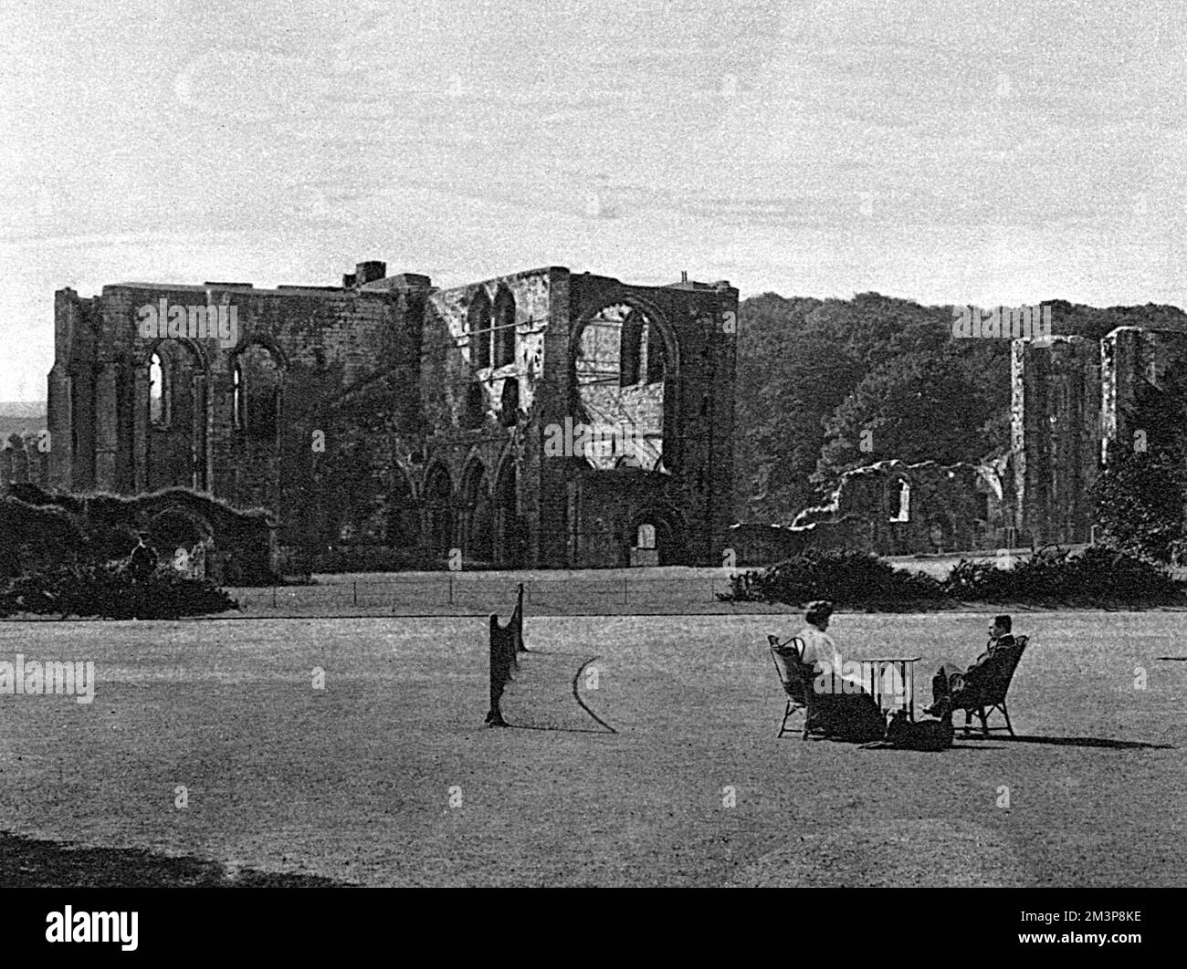 Furness Abbey, die berühmte Ruine von Lancashire, die von normannischen Mönchen im 12. Jahrhundert auf Vorschlag von König Stephen erbaut wurde. Datum: 1921 Stockfoto