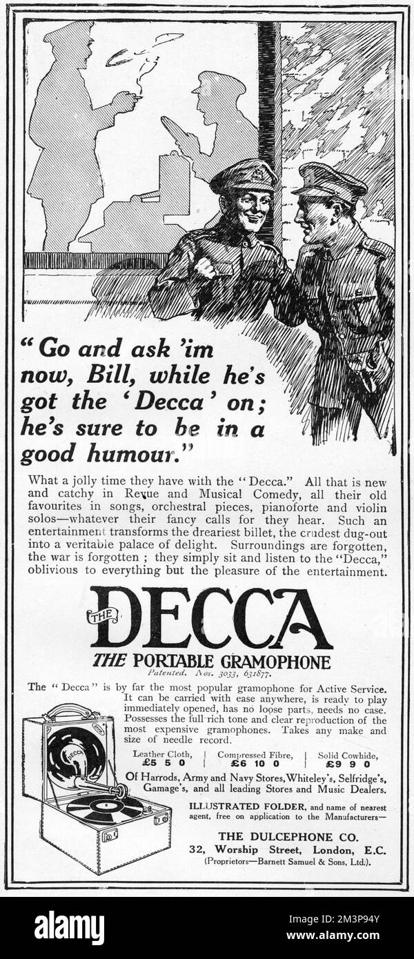 Werbung für das beliebte Decca-Grammophon während des Ersten Weltkriegs, in der zwei Soldaten über das Bitten ihres kommandierenden Offiziers um einen Gefallen diskutieren und darüber diskutieren, wäre jetzt ein guter Zeitpunkt, da er sicher in guter Laune ist, während der Decca spielt. Datum: 1918 Stockfoto