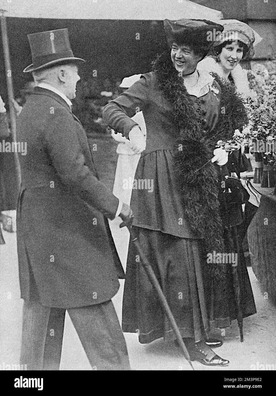 Königin Amelie von Portugal auf der Blumenmesse, 1. Weltkrieg Stockfoto