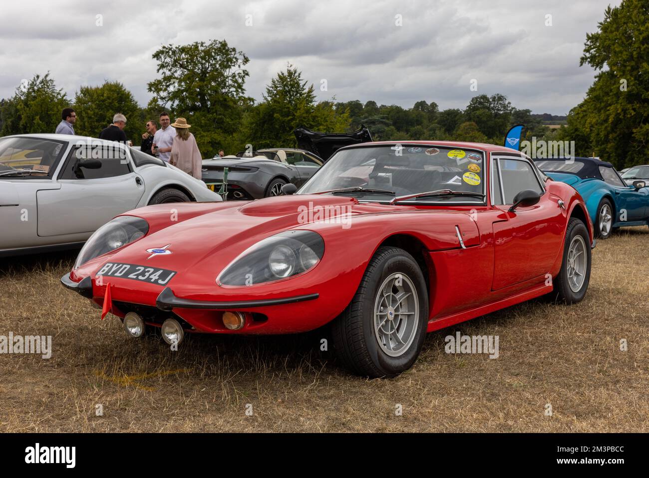 1970 Marcos GT, ausgestellt auf der Motormesse Concours d’Elégance Supercar am 4.. September 2022 im Schloss Blenheim. Stockfoto