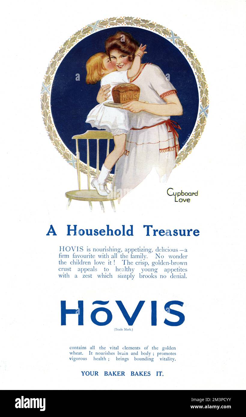 Werbung für Hovis Bread mit einer jungen Tochter, die ihre Mutter umarmt, die einen nahrhaften Laib hält. Datum: 1922 Stockfoto