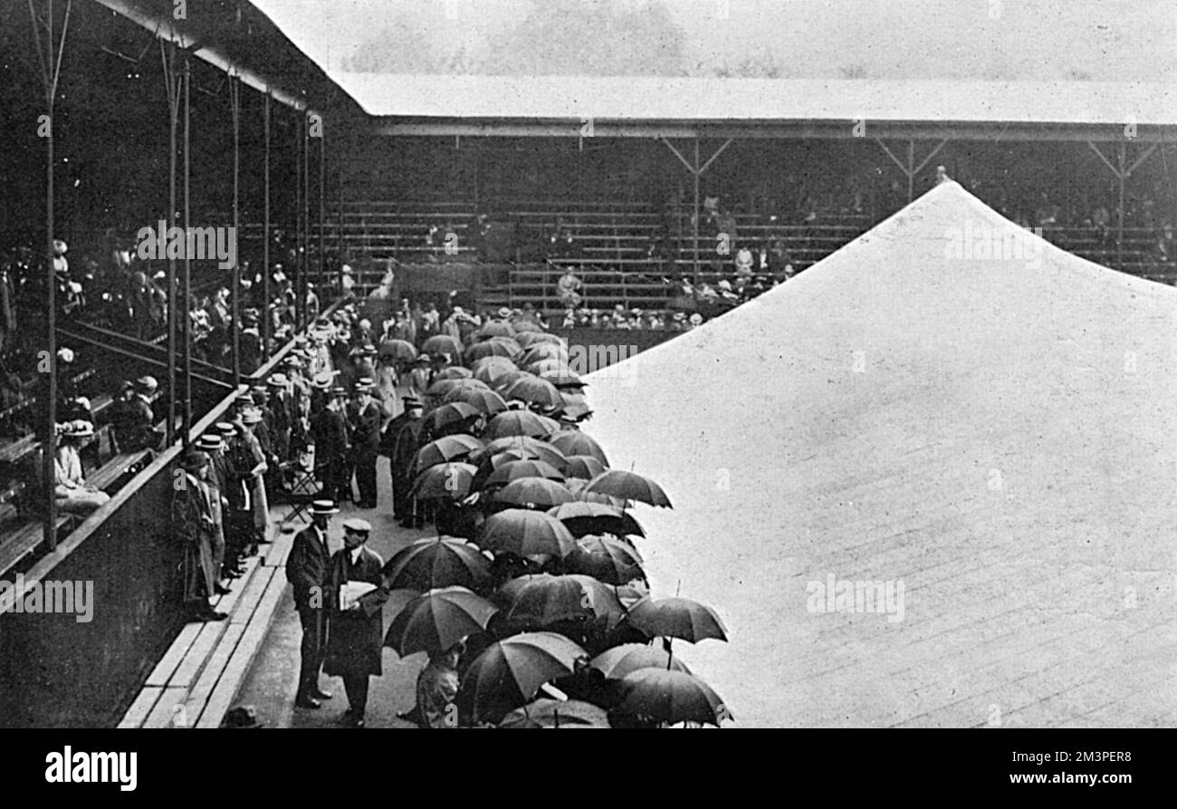 Regen in Wimbledon, 1914 Stockfoto