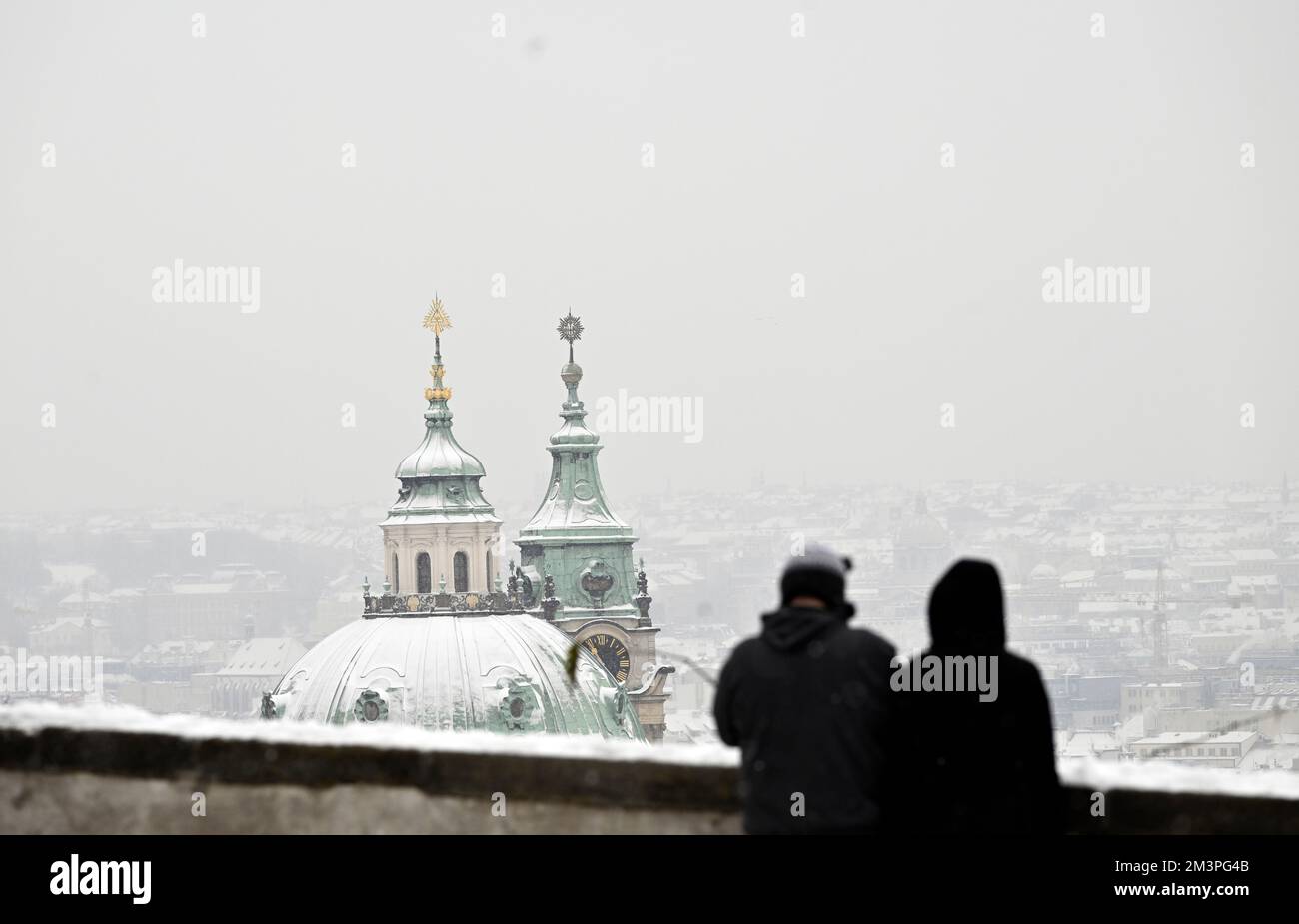 Prag, Tschechische Republik. 16.. Dezember 2022. Winteratmosphäre in Prag, Tschechische Republik, 16. Dezember 2022. Kredit: Katerina Sulova/CTK Photo/Alamy Live News Stockfoto