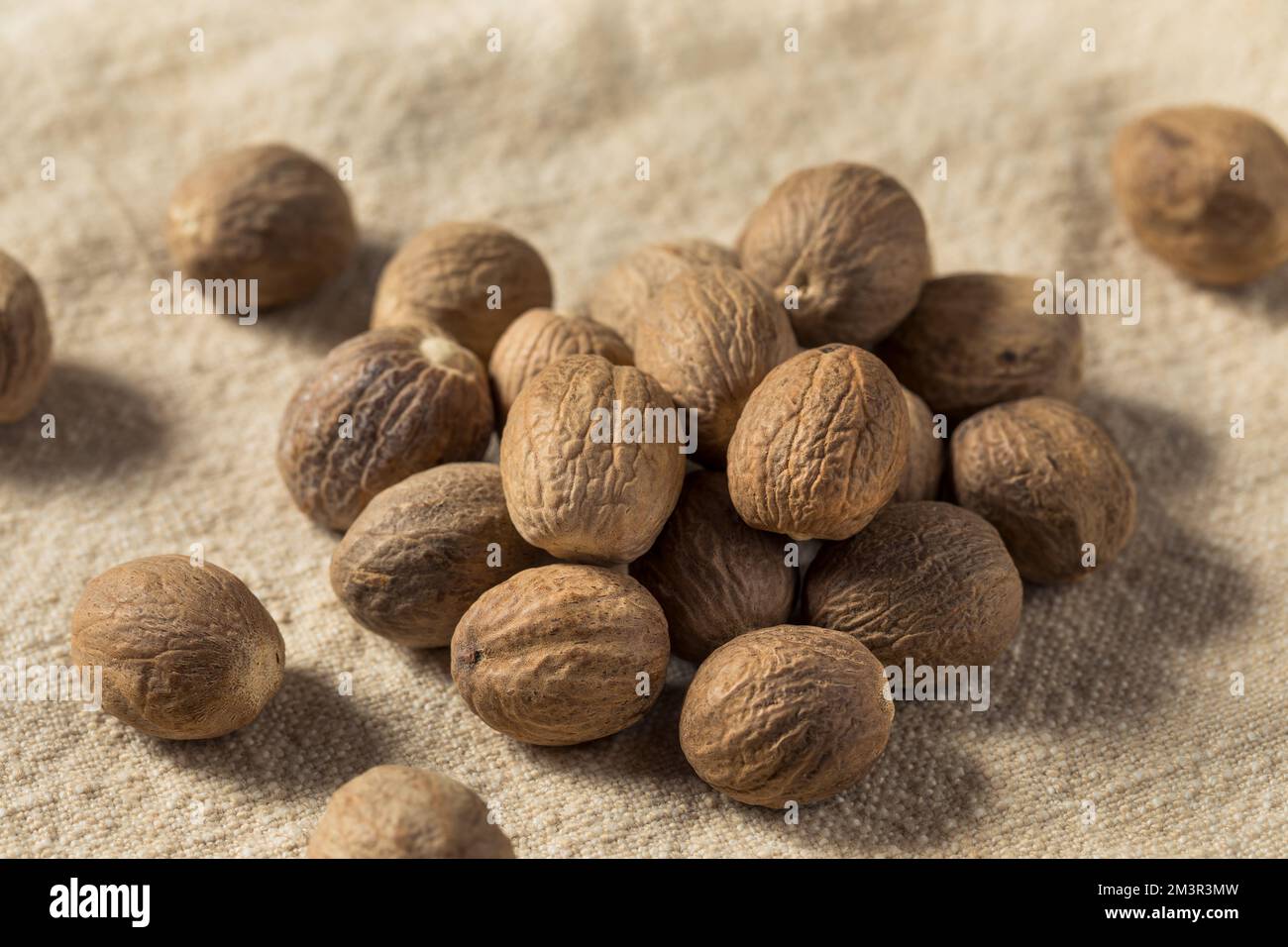 Hausgemachter Bio-Rohnuss, fertig zum Kochen Stockfoto