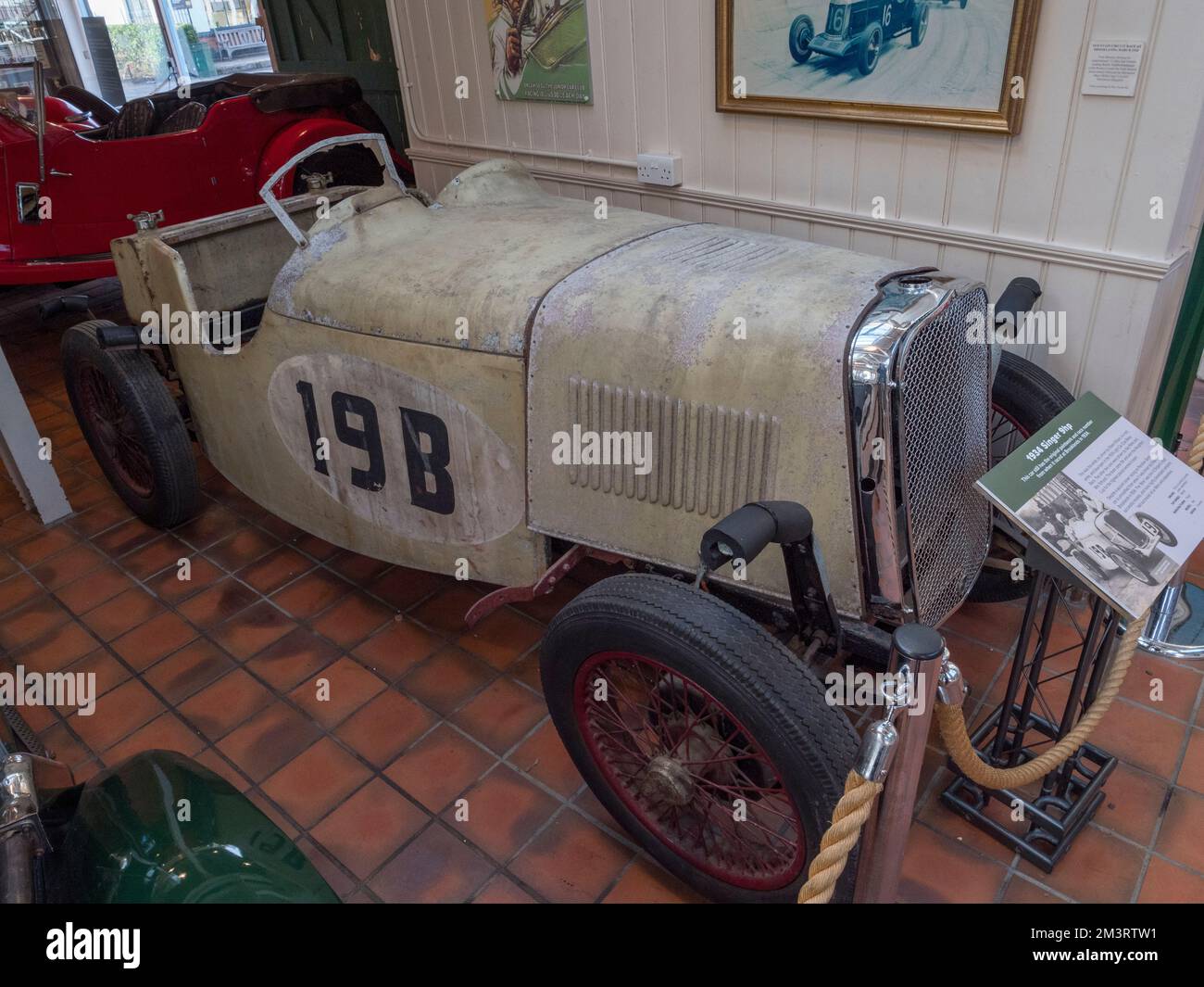 Der Singer 9HP Rennwagen 1934 in der Grand Prix Exhibition, Brooklands Museum, Surrey, Großbritannien. Stockfoto