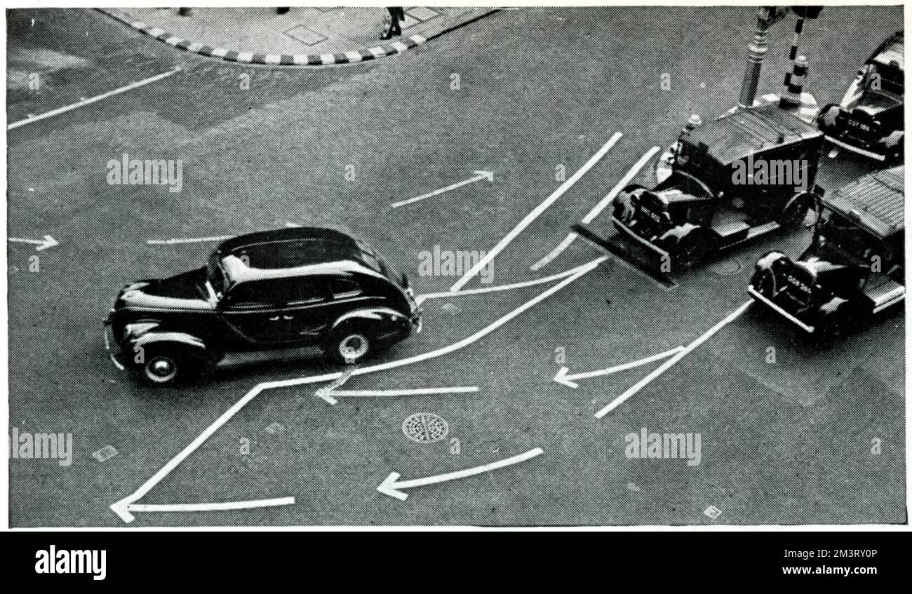 Maschinenmalerei Straßenlinien, September 1939 Stockfoto