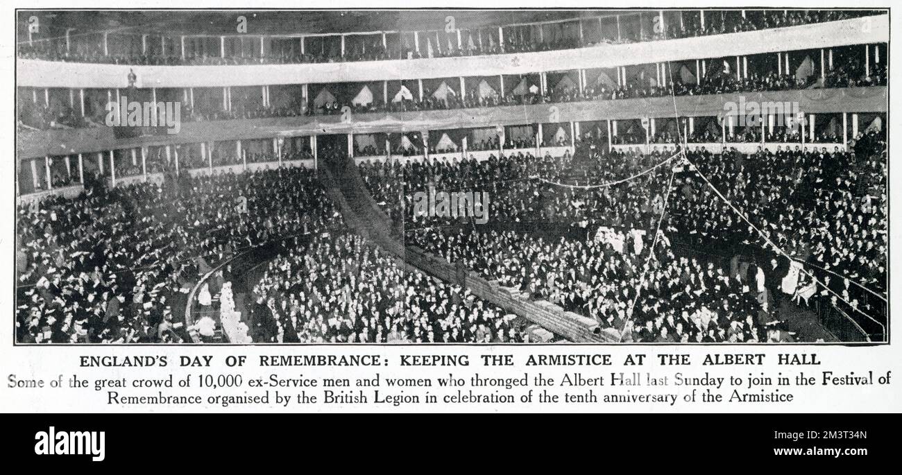 10.000 ehemalige Soldaten und Frauen besuchen das Festival of Remembrance am Abend des Waffenstillstands (11. November) in der Royal Albert Hall - eine von der britischen Legion organisierte Veranstaltung. Stockfoto