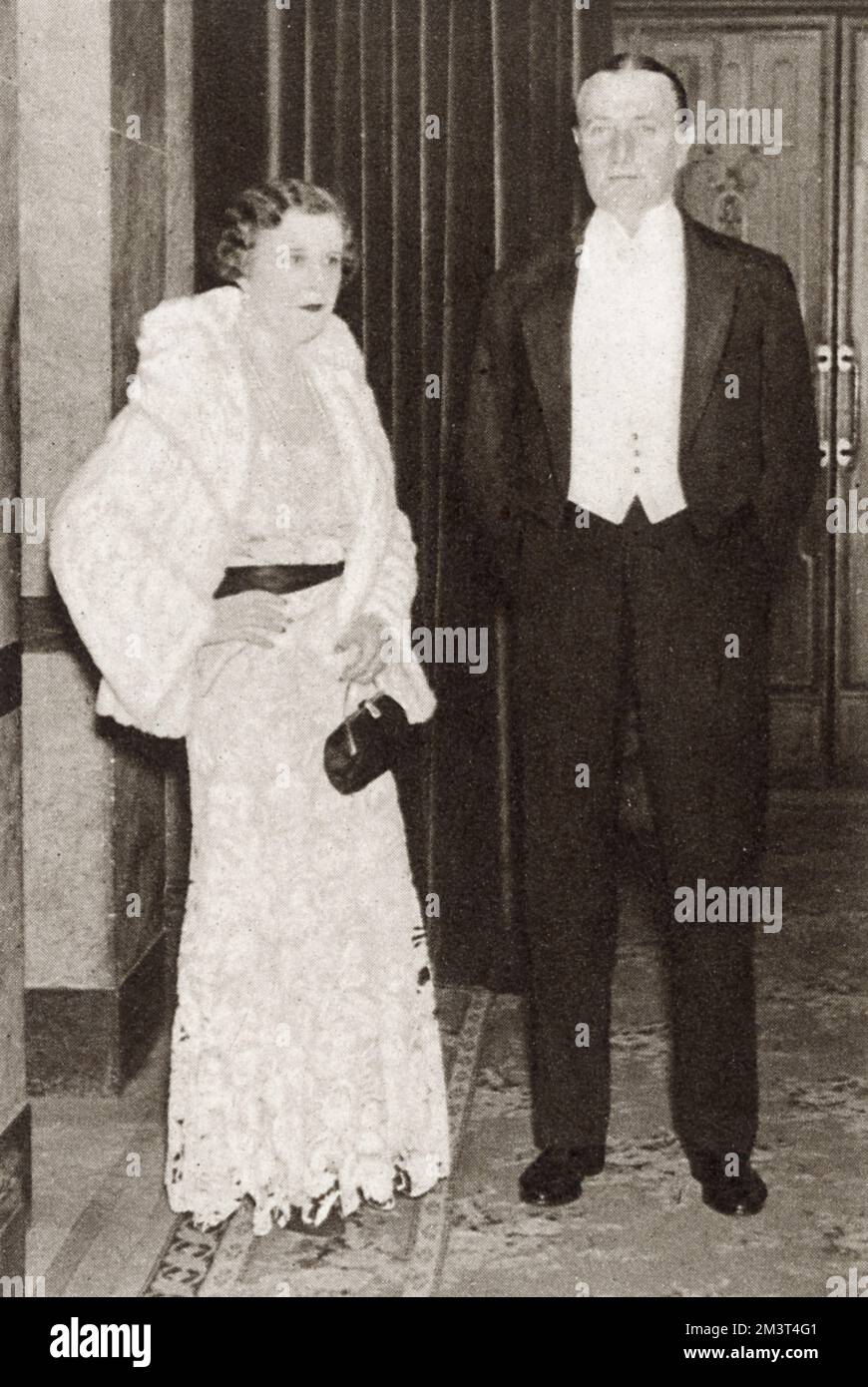 Mr. Und Mrs. George Hay Whigham, Vater und Mutter von Miss Margaret Whigham, im Embassy Club auf einer Party, die sie zur Feier der Verlobung ihrer Tochter mit Mr. Charles Sweeny veranstalteten. Datum: 1932 Stockfoto