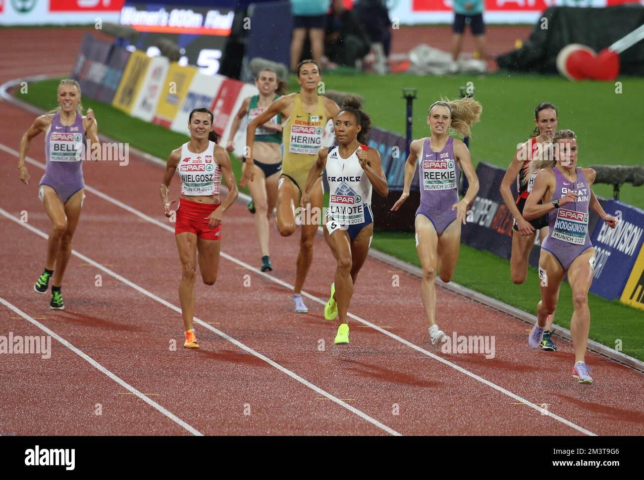 BELL Alexandra , HODGKINSON Keely von Großbritannien, HOFFMANN Lore von Suisse , SHANAHAN Louise von Irlande Rénelle Lamote von Frankreich , WIELGOSZ Anna von Polen , REEKIE Jemma von Großbritannien und HERING Christina von Deutschland Frauen 800m während der europäischen Leichtathletikmeisterschaft 2022 am 17. August 2022 in München, Deutschland. Foto: Laurent Lairys DPPI Stockfoto