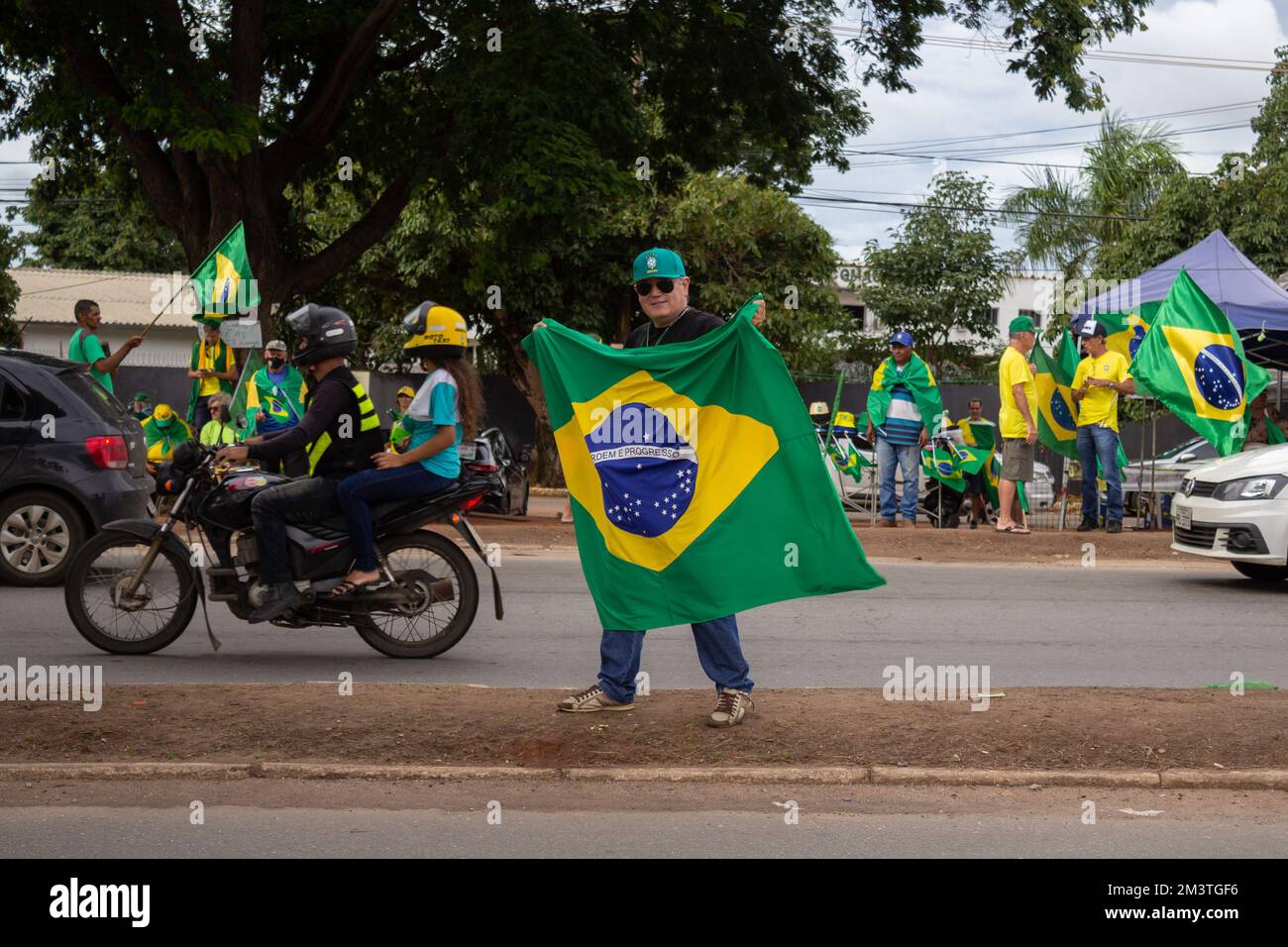 Anhänger von Präsident Bolsonaro führen in der Stadt Goiânia einen Staatsstreich durch, GO. Aufruf zu einer staatlichen Intervention gegen Lulas demokratische Wahl Stockfoto