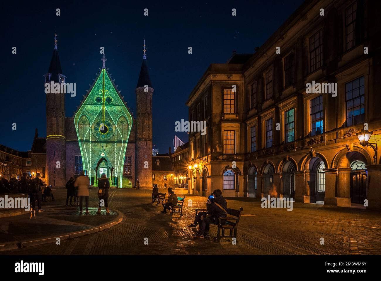 Mauritshuis Kunstmuseum in Den Haag, Niederlande - Videoprojektion - Mädchen mit Perlenohrring Stockfoto