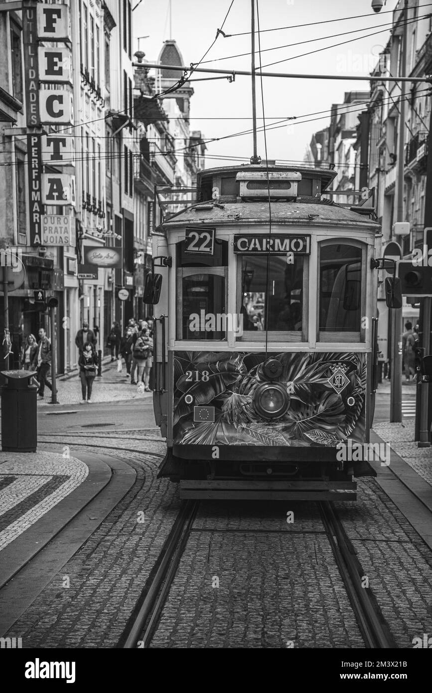 Das Straßenbahnnetz der Stadt Porto, die Straßenbahn der Stunde kürzer, wurde 1895 in Betrieb genommen Stockfoto