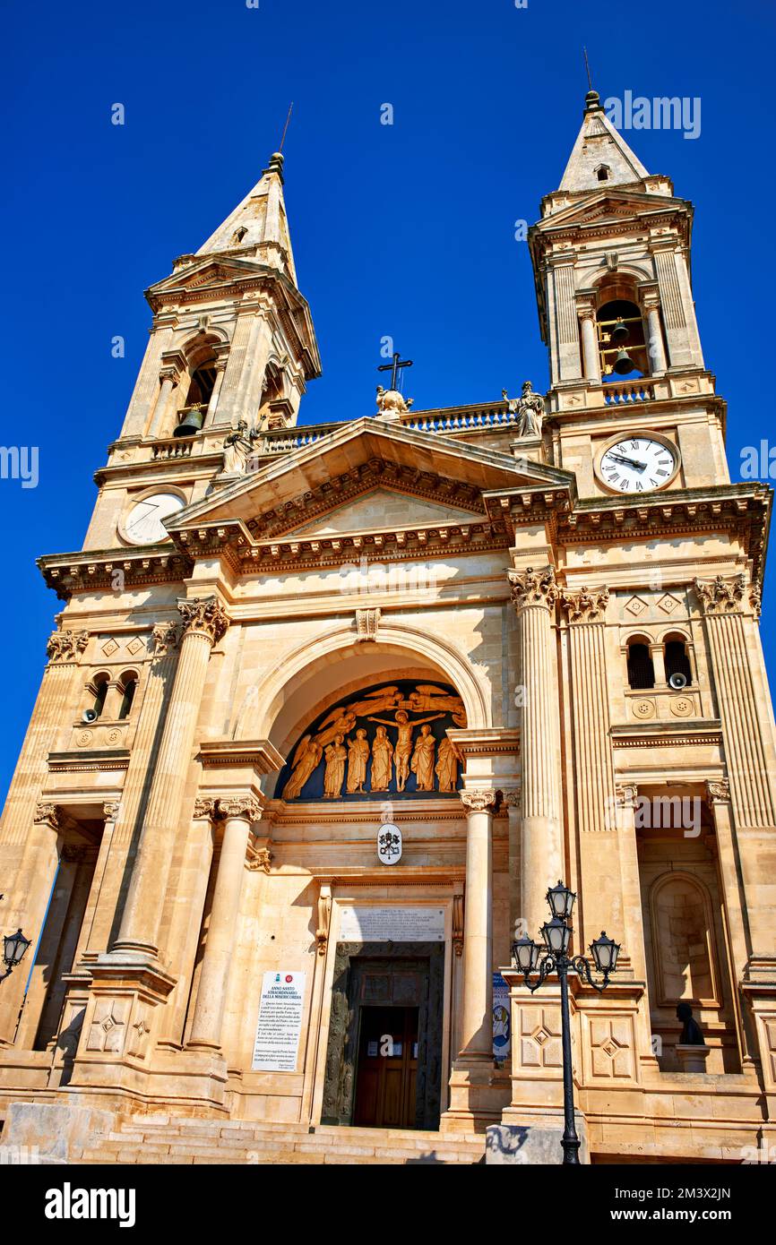 Apulien Apulien Italien. Alberobello. Basilika Santuario Parrocchia SS. Medici Cosma e Damiano Stockfoto