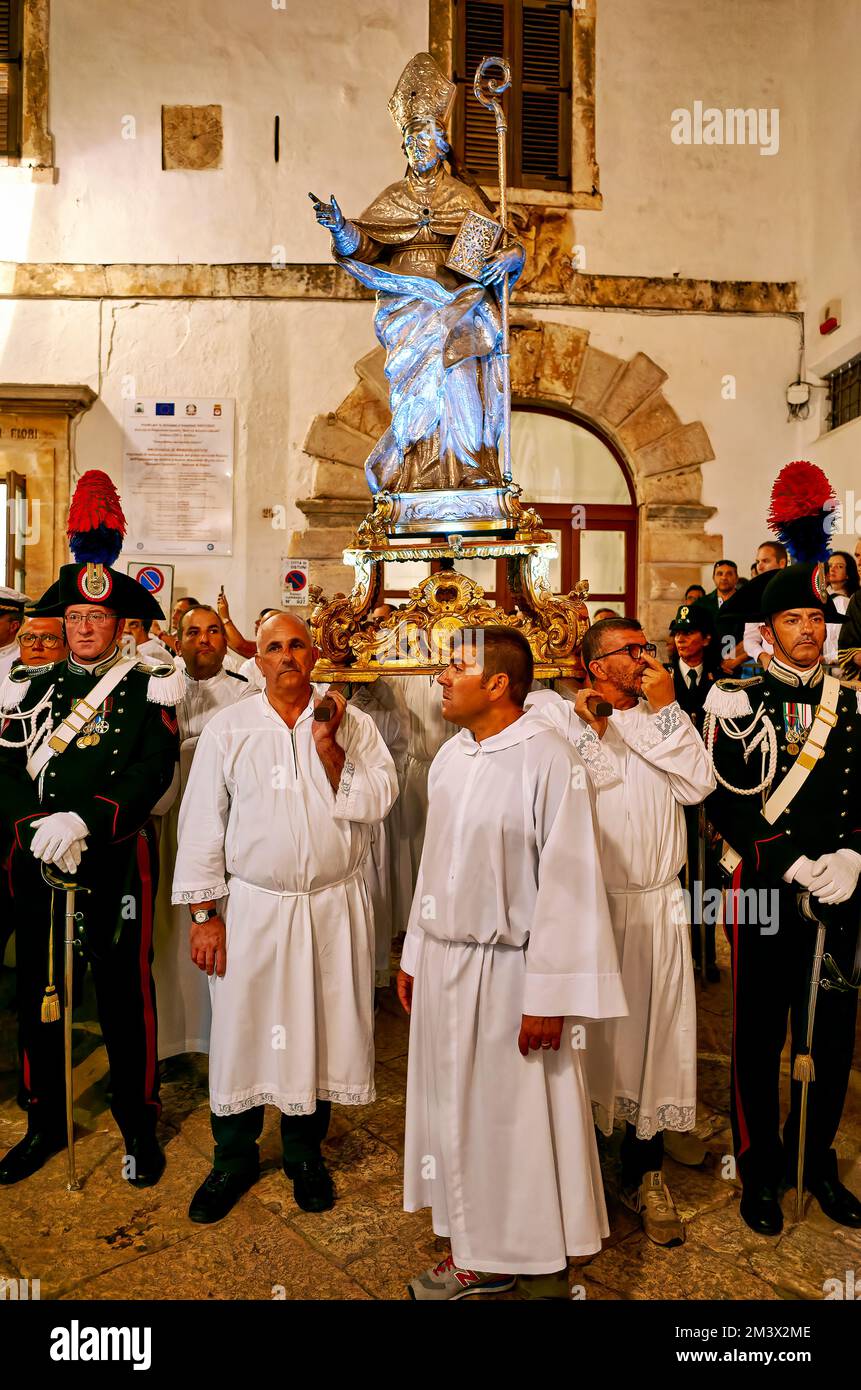 Apulien Apulien Italien. Ostuni. Festival des Heiligen Orontius. Prozession mit der Statue des Heiligen Stockfoto