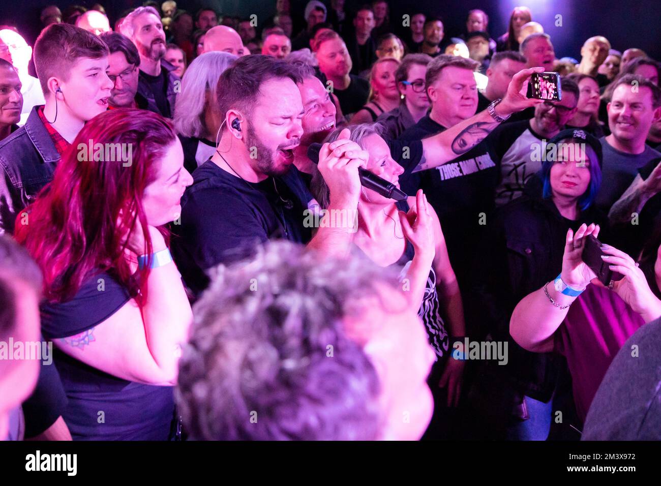 Diese verdammten Crows spielen eine ausverkaufte Show an der Wettbörse, Bristol, auf ihrer Point of No Return Tour am 9. Februar 2020 Stockfoto