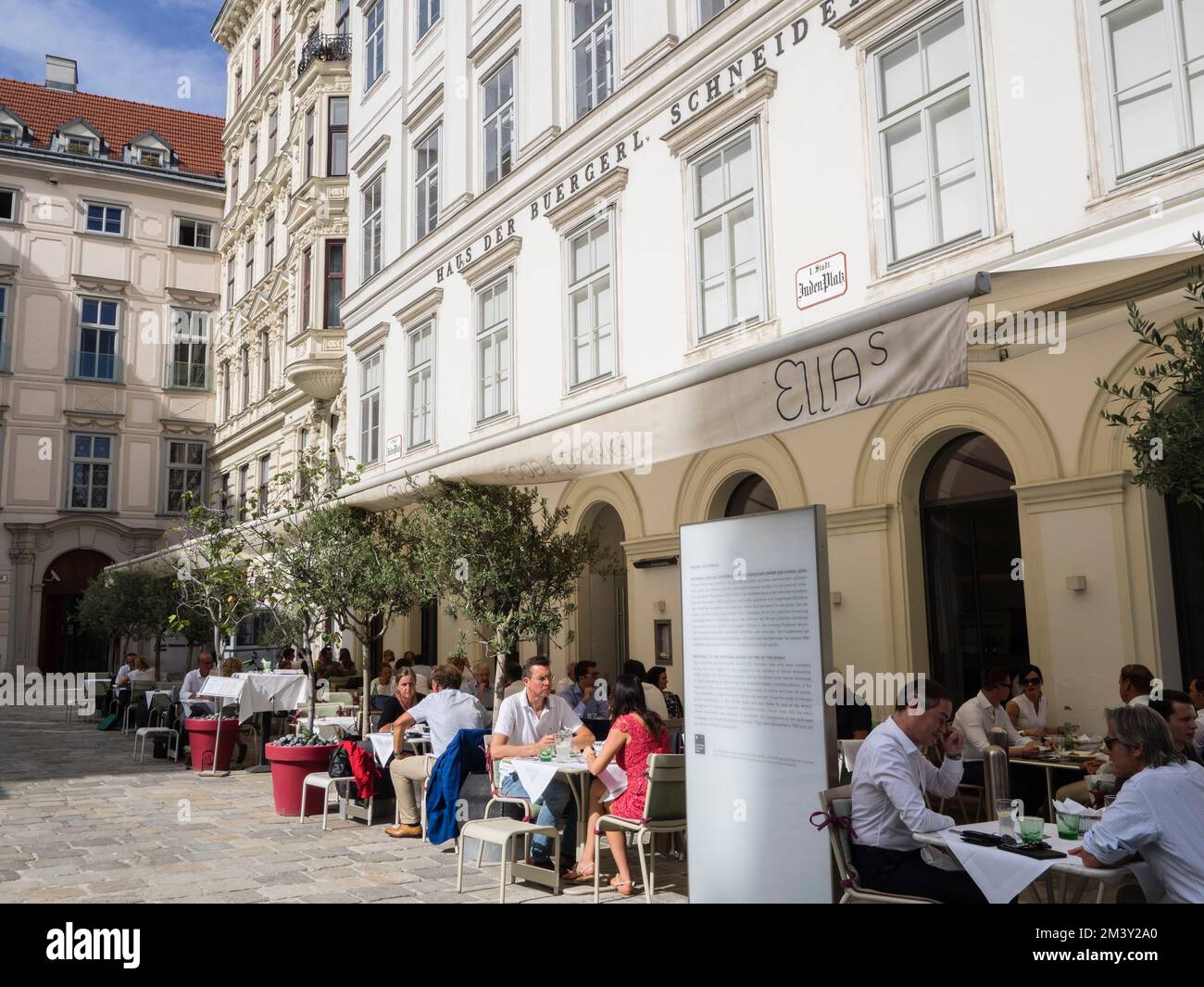Café/Restaurant, Judenplatz, Wien, Österreich, Europa Stockfoto Café/Restaurant, Judenplatz, Wien, Österreich, Europa Stockfoto