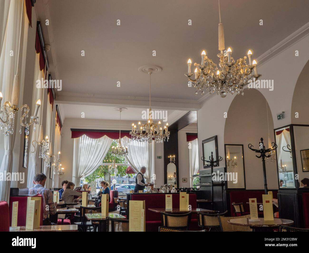 Inneneinrichtung des Café Dommayer, Hietzing, Wien, Österreich, Europa Stockfoto