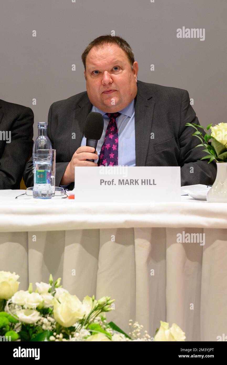 Prof. Mark Hill KC spricht auf der Konferenz "Religionsfreiheit – das Menschenrecht unter Angriffen" in Bratislava, Slowakei. 2022/12/09. Stockfoto