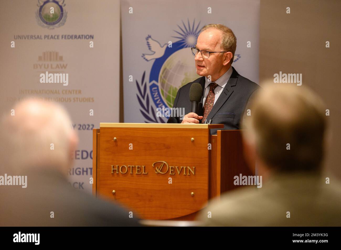 Jacques Marion sprach auf der Konferenz "Religionsfreiheit – das Menschenrecht unter Beschuss" in Bratislava, Slowakei. 2022/12/09. Stockfoto