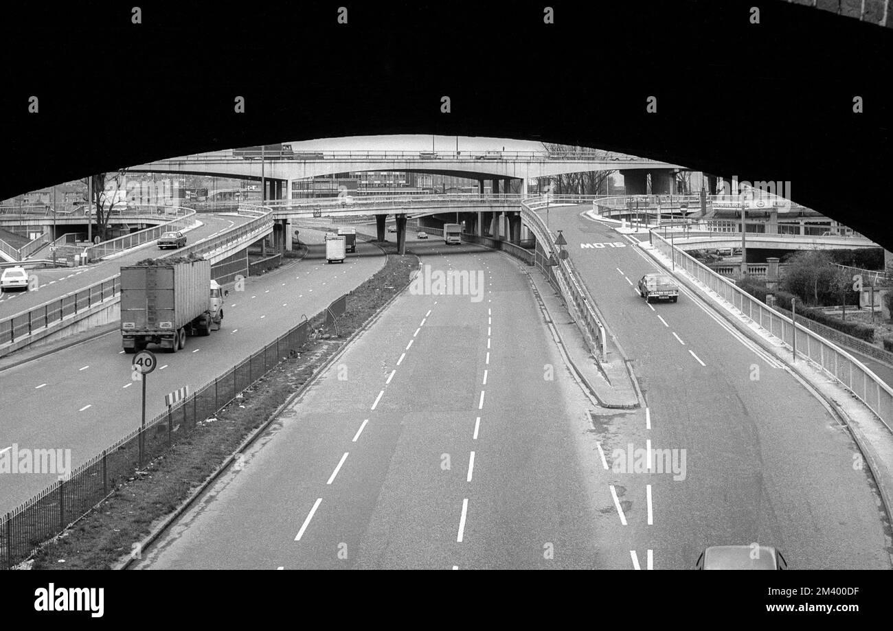 1976 Schwarzweiß-Archiv Foto von Brent Cross in North London - Kreuzung von A406 North Circular Road und A41. Stockfoto