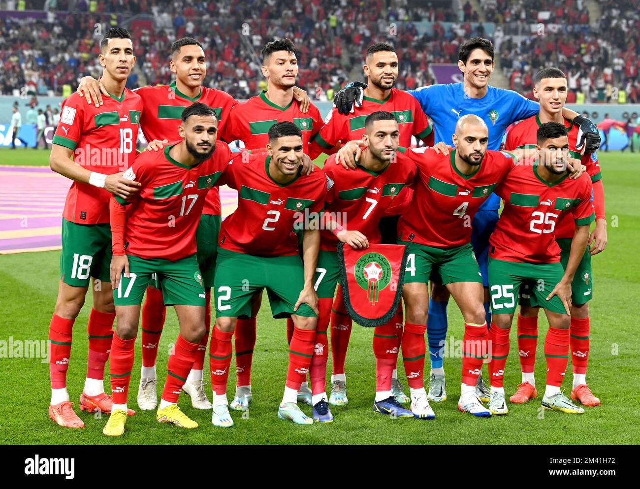 DOHA, KATAR - DEZEMBER 17: Team von Marokko posiert beim FIFA-Weltmeisterschaftsspiel Katar 2022 3.. Platz zwischen Kroatien und Marokko am 17. Dezember 2022 im Khalifa International Stadium in Doha, Katar. (Foto von MB Media) Stockfoto