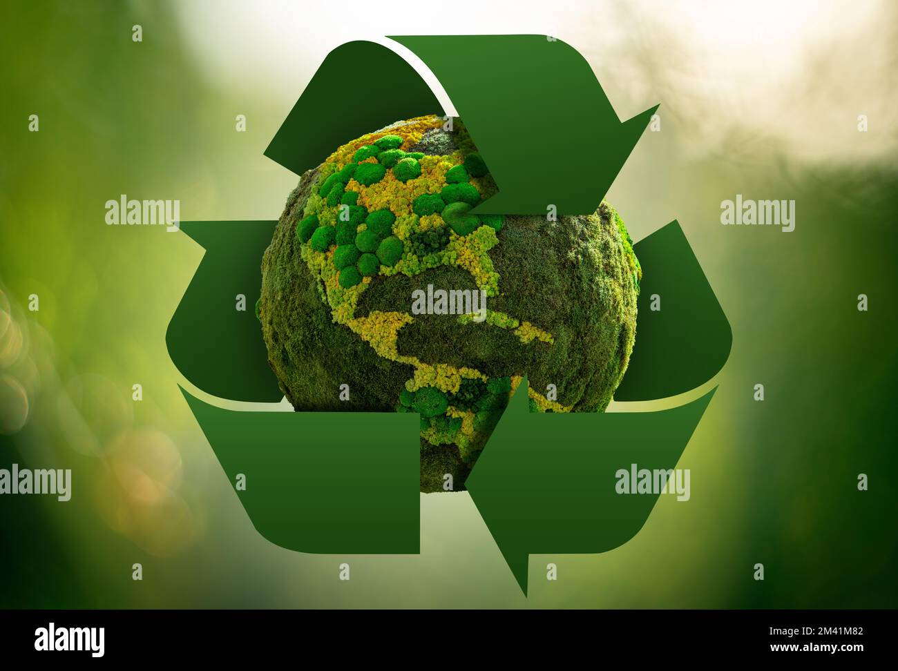 Grüner Planet Erde mit Recycling-Symbol. Konzept Stockfoto