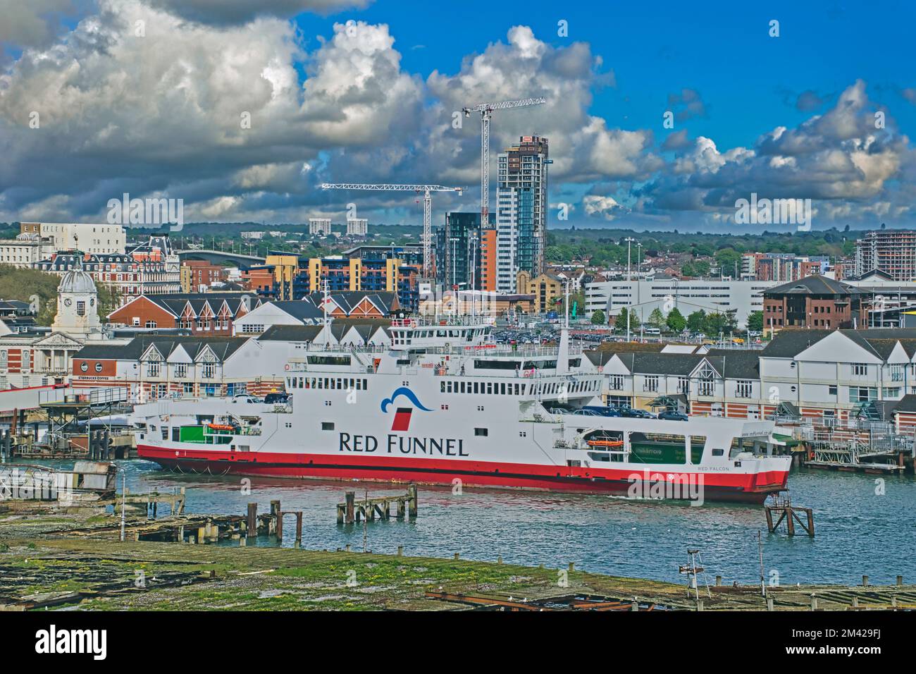 Red Funnel Fähren angedockt an der Southampton UK Stockfoto