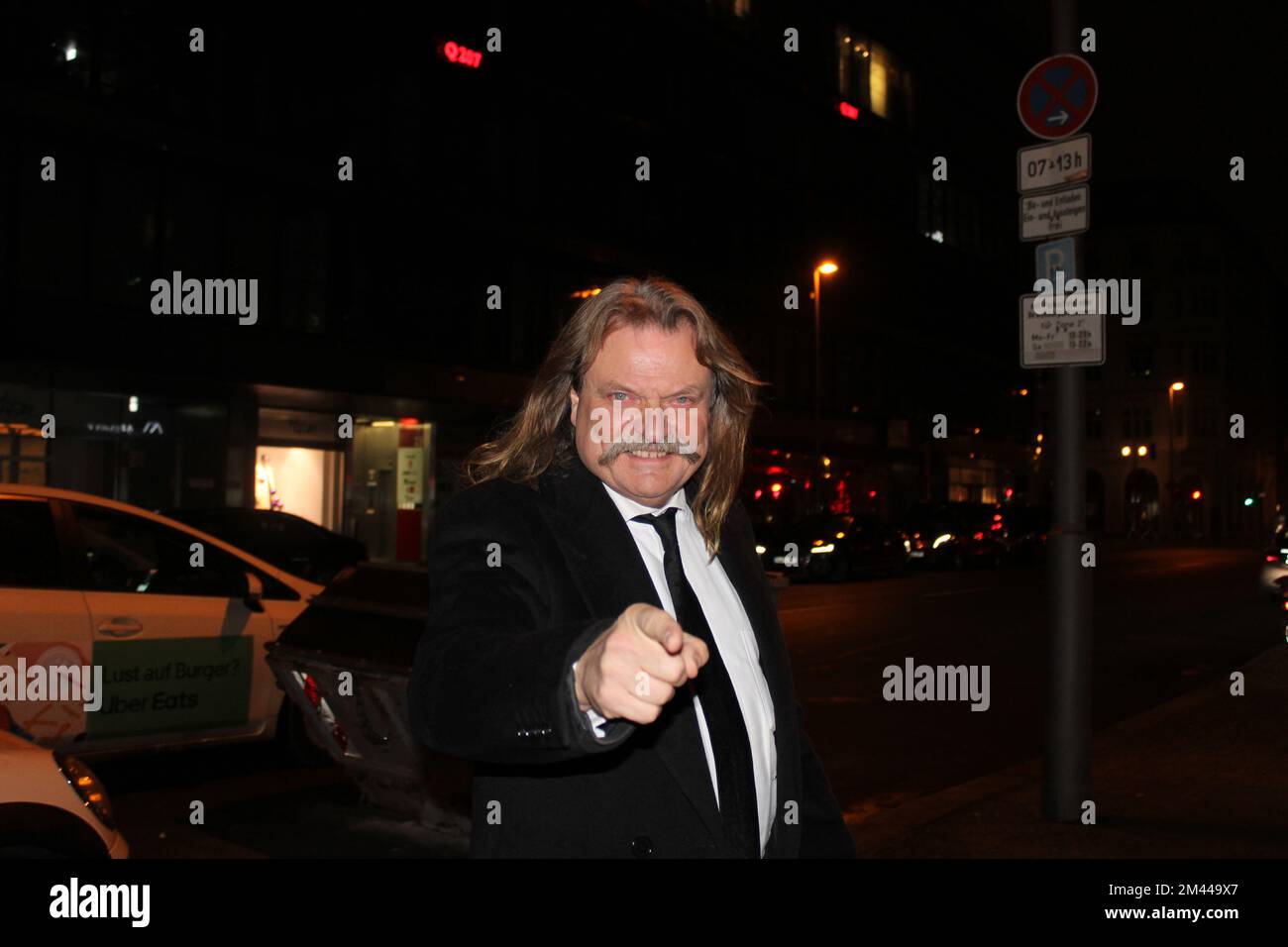 Leslie Mandoki bei der Ankunft am Restaurant Borchardt. Berlin, 17.12.2022 Stockfoto