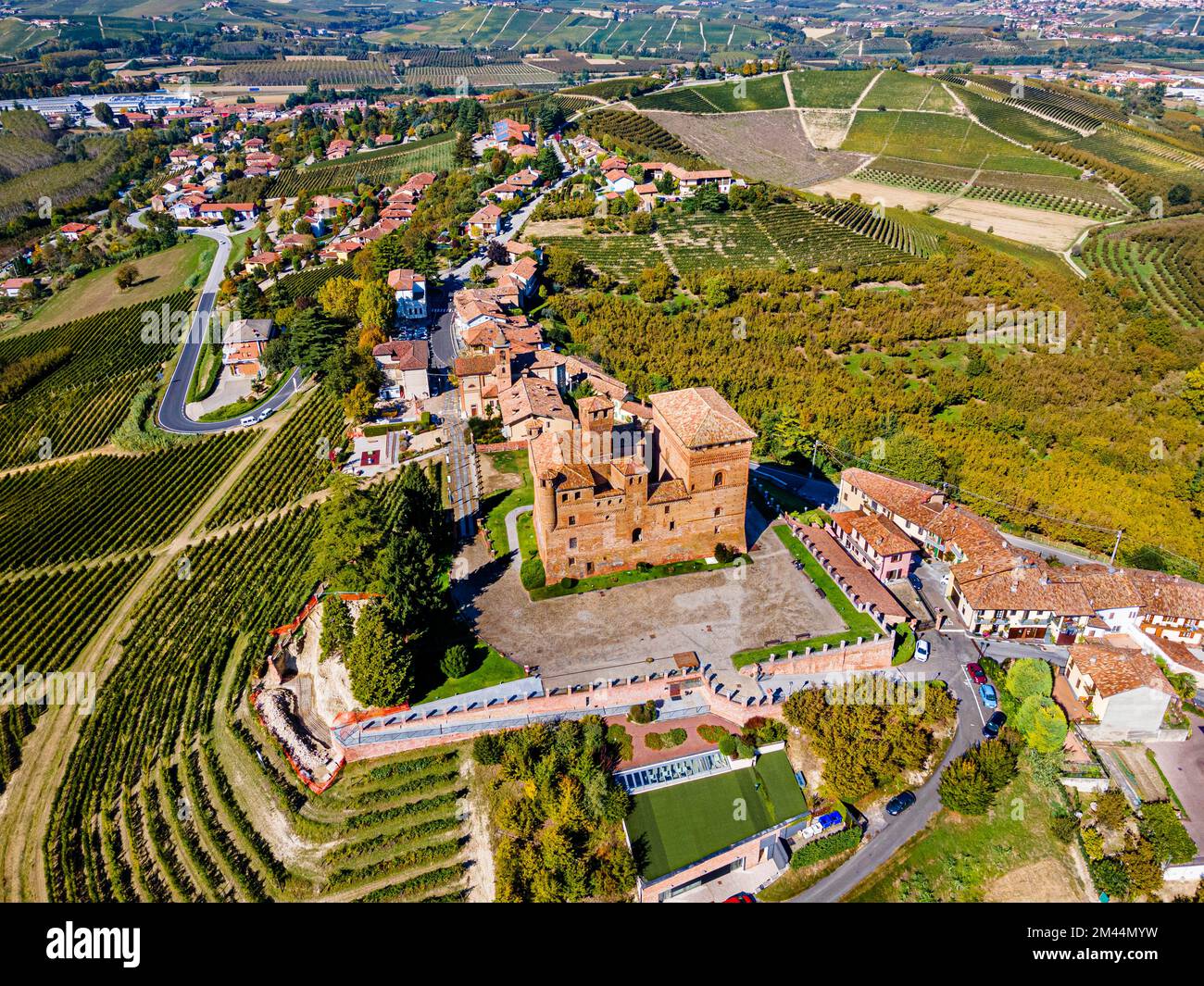 Winzer rund um das Schloss Grinzane Cavour, UNESCOWeltkulturerbe